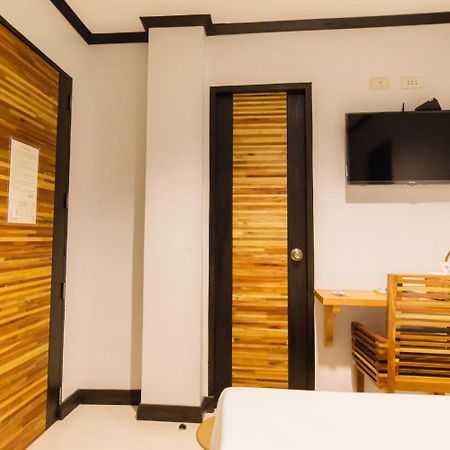 Mahogany Tourist Inn Bacolod Ngoại thất bức ảnh