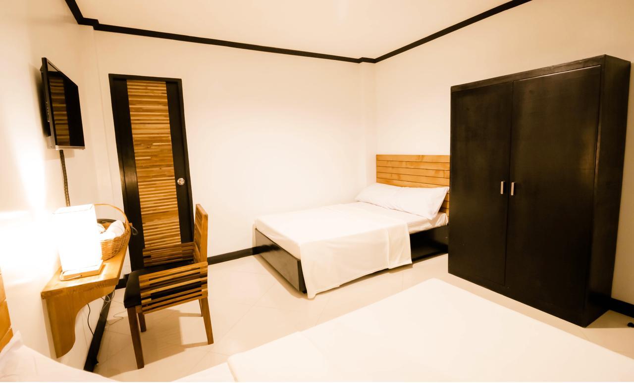 Mahogany Tourist Inn Bacolod Ngoại thất bức ảnh