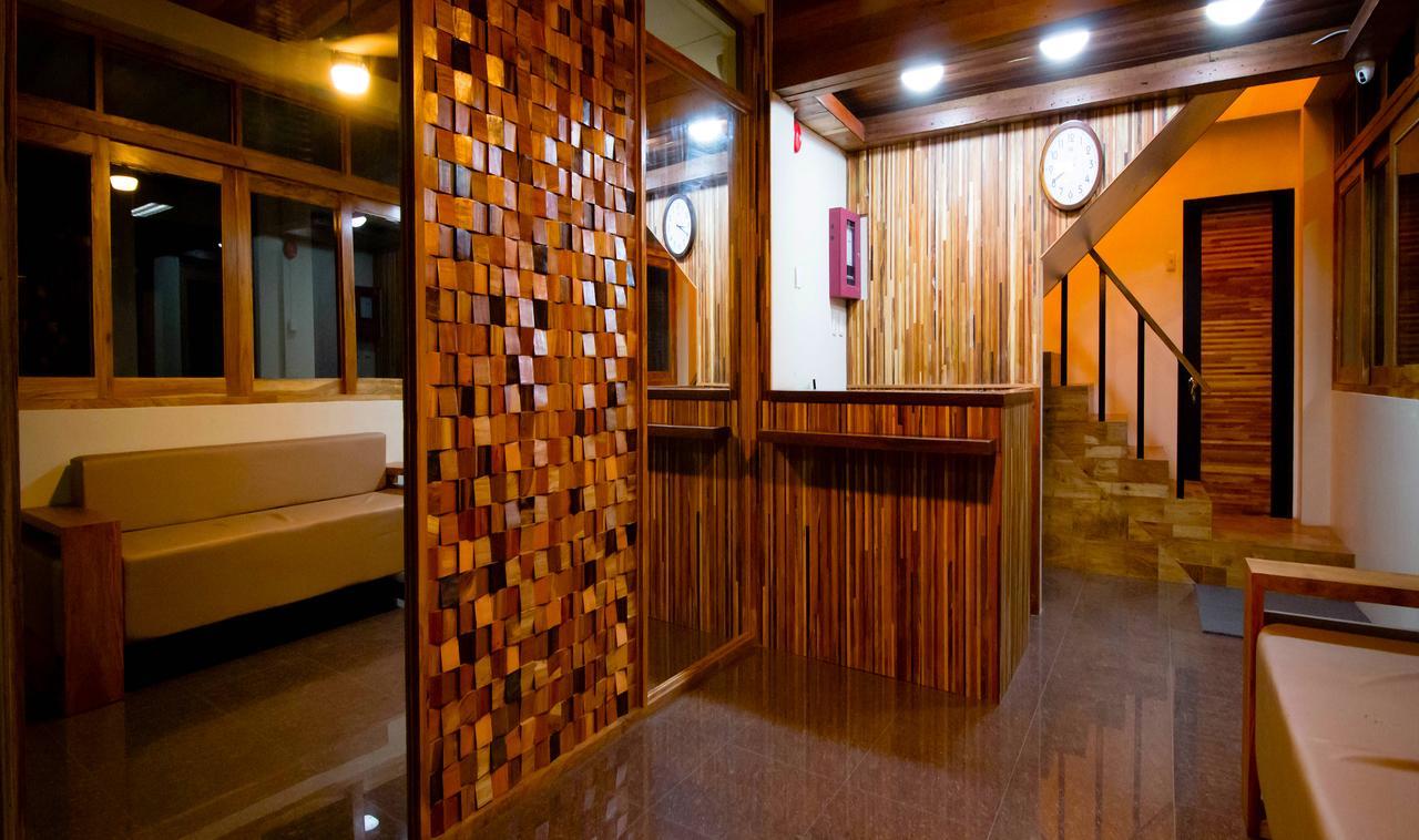 Mahogany Tourist Inn Bacolod Ngoại thất bức ảnh