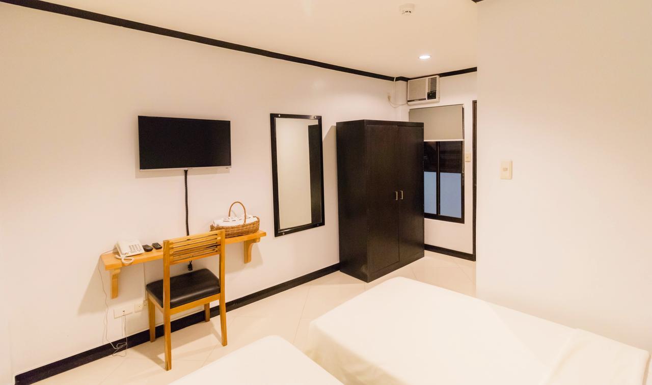 Mahogany Tourist Inn Bacolod Ngoại thất bức ảnh