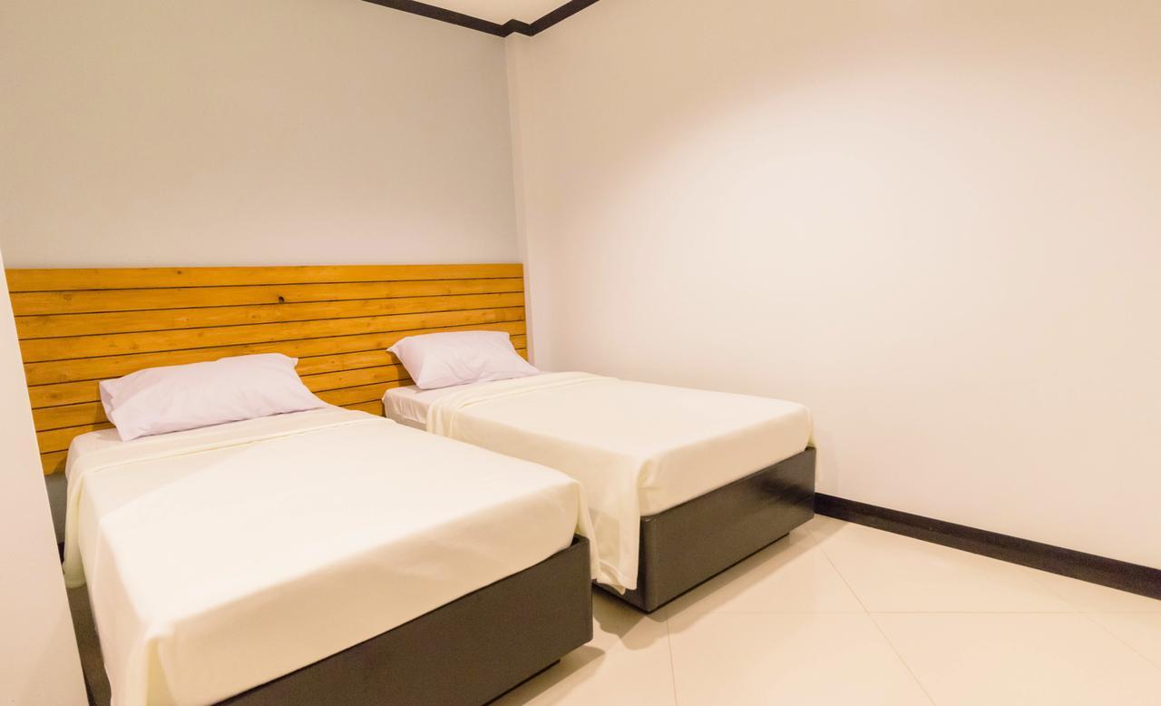 Mahogany Tourist Inn Bacolod Ngoại thất bức ảnh