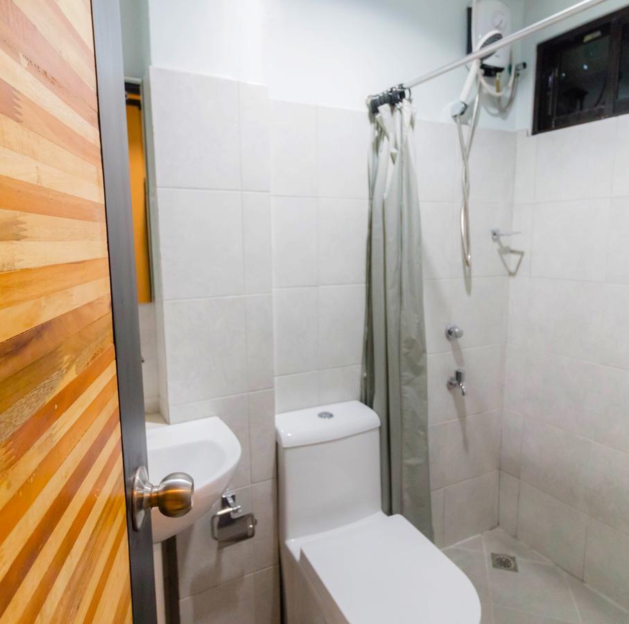 Mahogany Tourist Inn Bacolod Ngoại thất bức ảnh