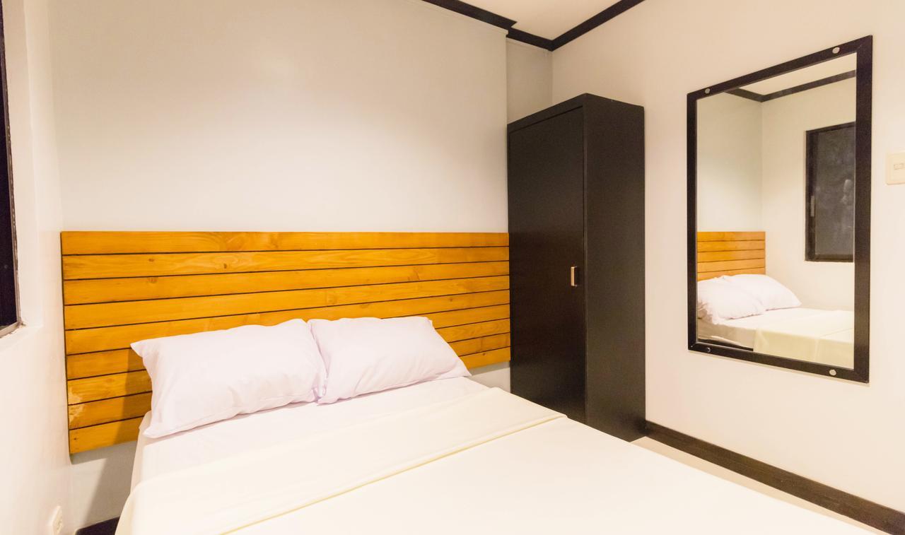 Mahogany Tourist Inn Bacolod Ngoại thất bức ảnh