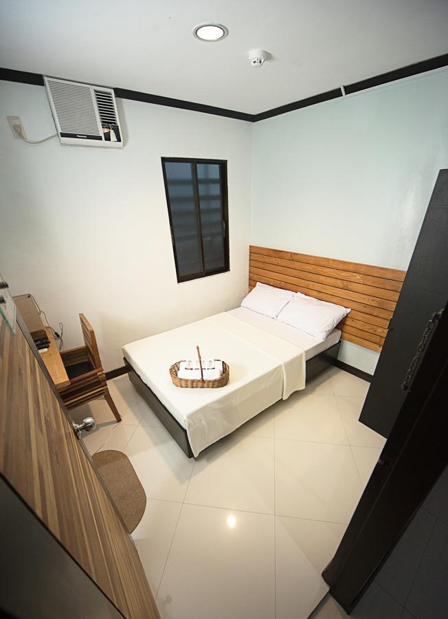 Mahogany Tourist Inn Bacolod Ngoại thất bức ảnh